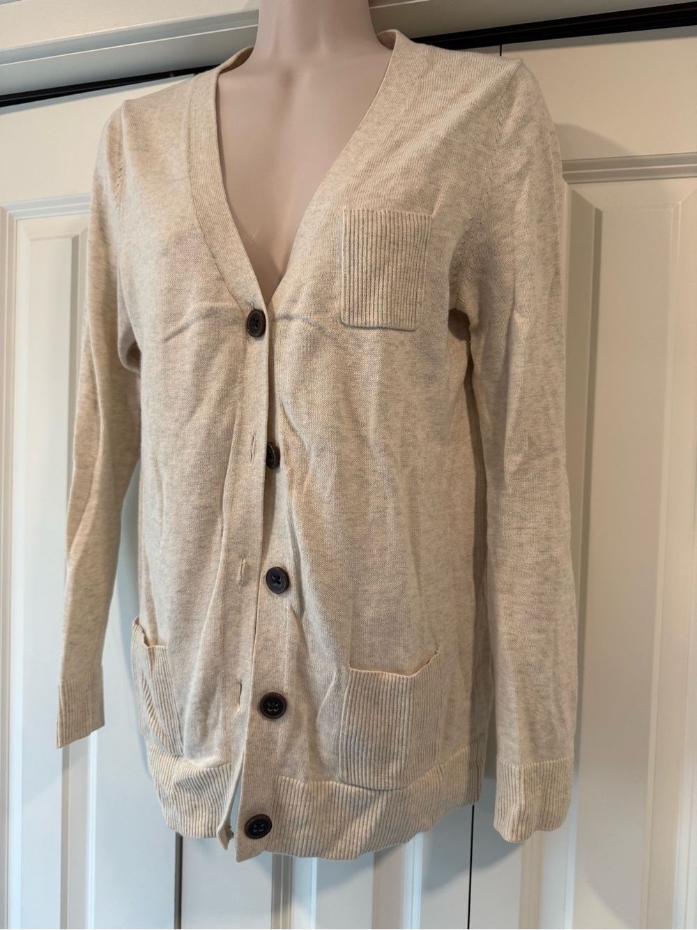 Gap oatmeal lightweight cardigan sweater medium m